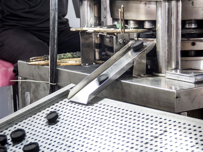 Formation et pressage, avec texture uniforme