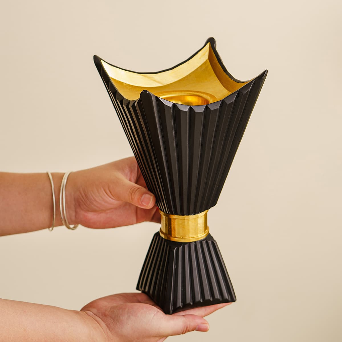 Minimalist Modern Luxury Square Chalice Incense Burner - Middle Eastern Arabic Style Home Decor Minimalist Modern Luxury Square Chalice Incense Burner - Middle Eastern Arabic Style Home Decor